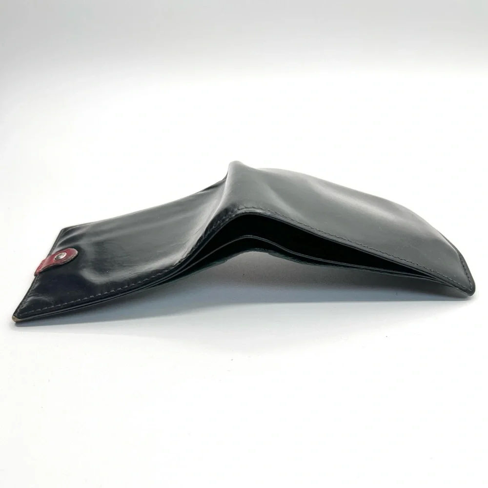 Gucci Black Leather Card Holder with Red Snap